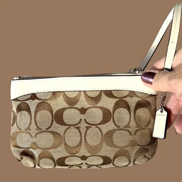 Coach Wristlet NWOT Jacquard Logo Print Crean Leather Trim Brown Tan Exterior - Picture 6 of 15